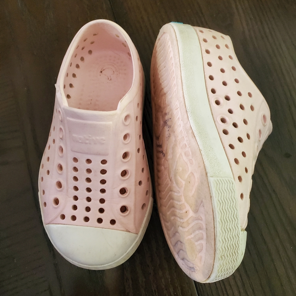Pink size 6 natives
